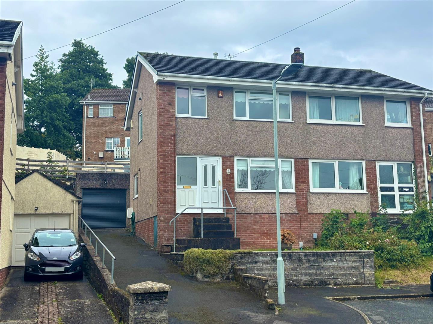 Oakdene, Killay, Swansea, SA2 7RX